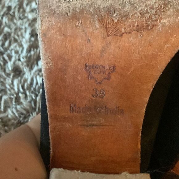 Free people black suede-leather heeled mules, size 38. - Picture 7 of 7